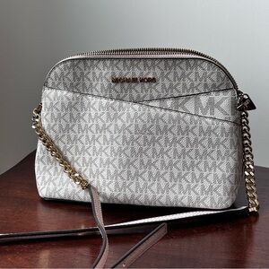 Michael Kors Shoulder Bag with Gold Chain